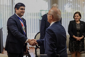 Sobre la presentación de Cartas Credenciales al Presidente de Costa Rica Sobre la presentación de Cartas Credenciales al Presidente de Costa Rica