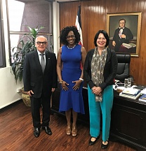 Sobre la reunión del Embajador con la Primera Vicepresidenta de Costa Rica